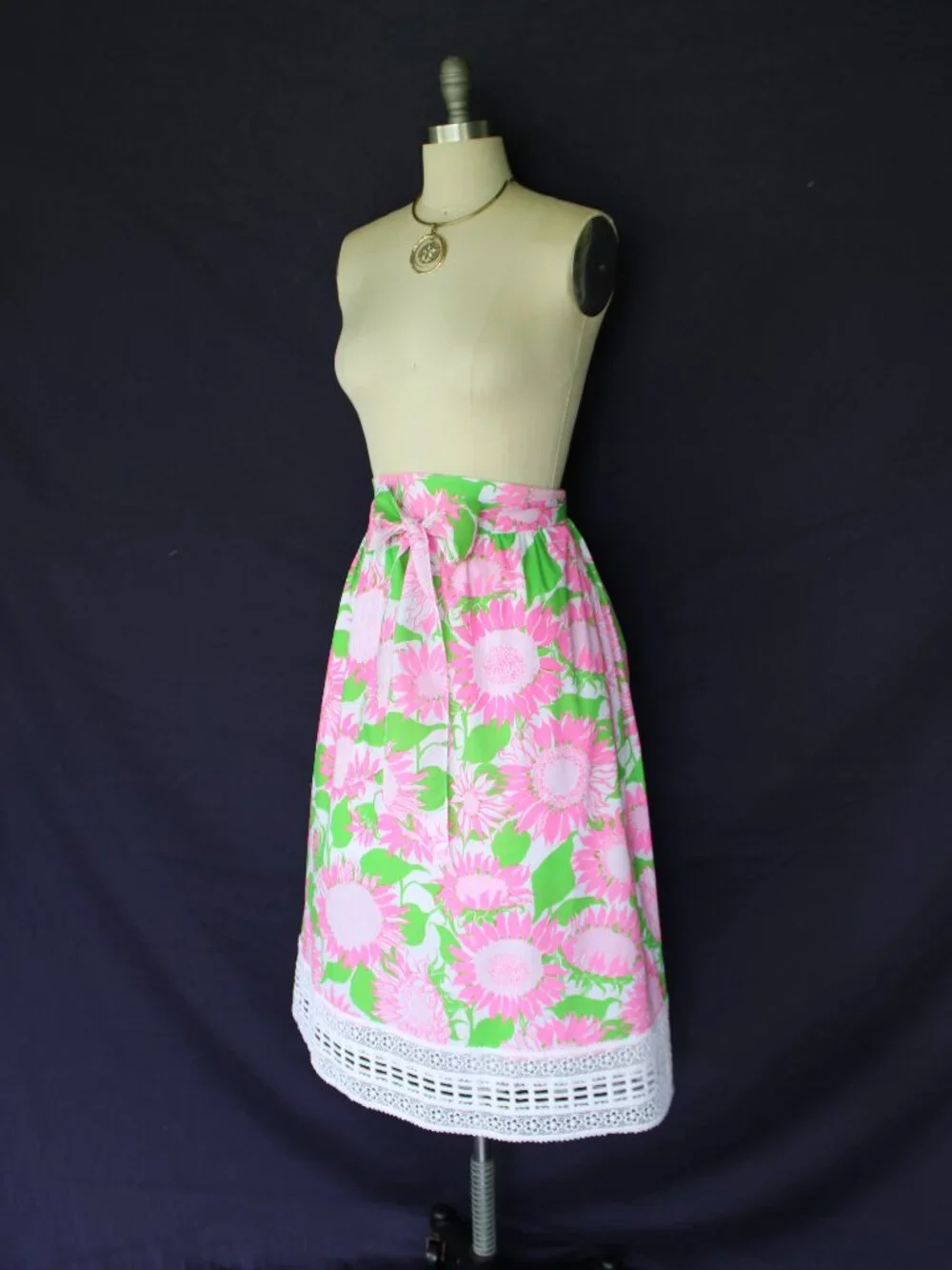 The Lilly Pulitzer vintage midi crochet lace dress skirt sunflowers pink green - Picture 6 of 10
